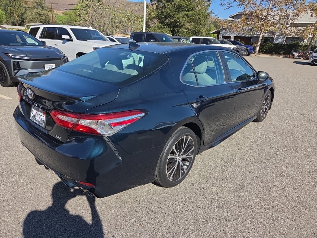 Used 2020 Toyota Camry SE FWD image 5