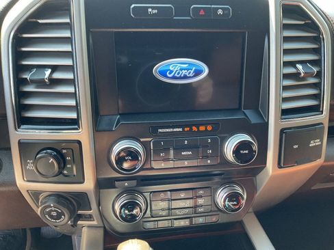 Used 2018 Ford F150 King Ranch w/ Equipment Group 601A Luxury AWD/4WD image 13