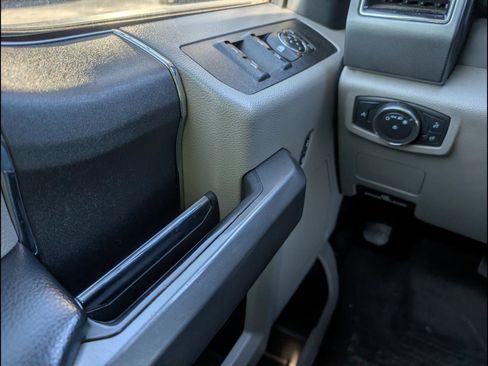 Used 2020 Ford F250 XLT w/ FX4 Off-Road Package image 19