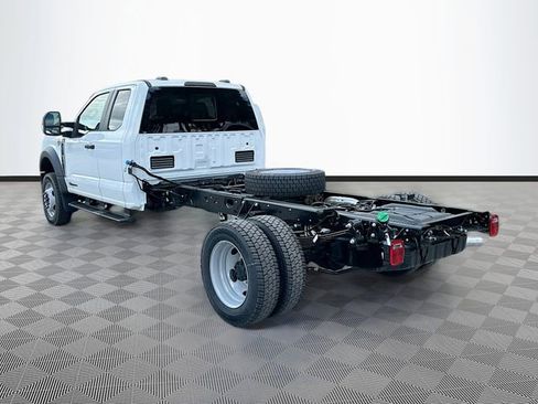New 2026 Ford F550 4x4 Supercab Super Duty image 4