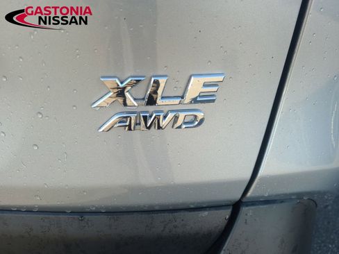 Used 2019 Toyota RAV4 XLE w/ Phone Cable & Charge Package image 13