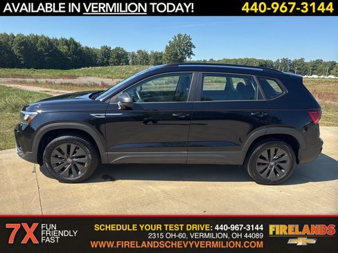 Used 2024 Volkswagen Taos S image 2