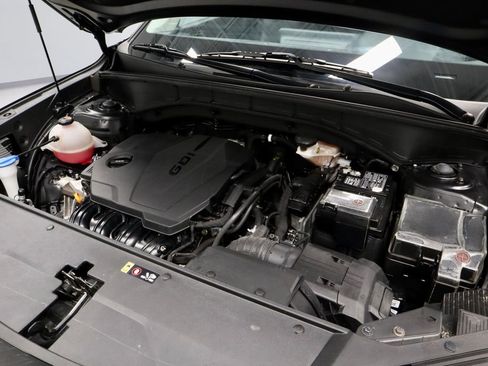 Used 2023 Kia Sorento S w/ Panoramic Sunroof Package image 17