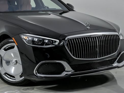 Used 2024 Mercedes-Benz Maybach S 580 4MATIC image 3