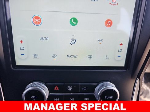 Used 2022 Ford Edge Titanium AWD/4WD image 21