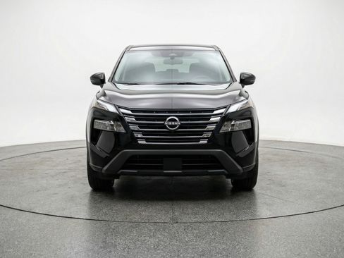 Used 2025 Nissan Rogue SV FWD image 2