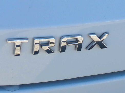 Used 2024 Chevrolet Trax LT w/ Driver Confidence Package image 9