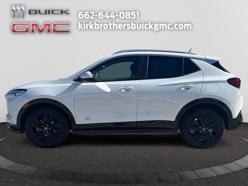 New 2025 Buick Encore GX Sport Touring image 1