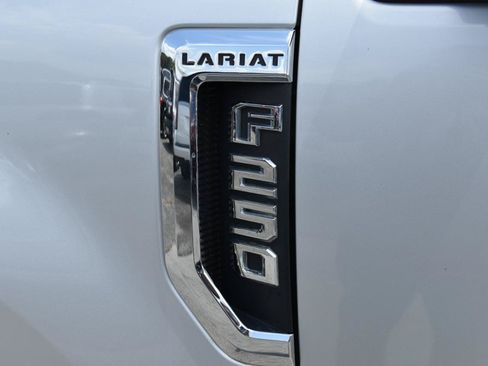 Used 2017 Ford F250 Lariat w/ Lariat Value Package AWD/4WD image 46