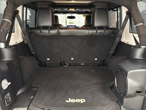 Used 2014 Jeep Wrangler Unlimited Rubicon AWD/4WD image 24