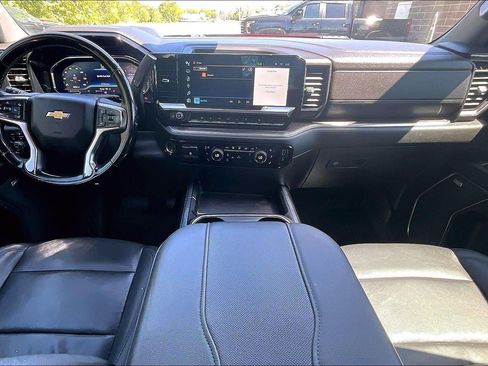 Used 2024 Chevrolet Silverado 2500 LTZ w/ LTZ Premium Package AWD/4WD image 12
