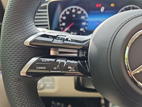 New 2026 Mercedes-Benz GLS 450 4MATIC image 19
