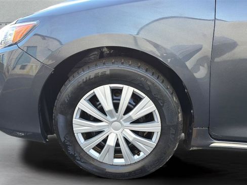 Used 2012 Toyota Camry LE FWD image 28