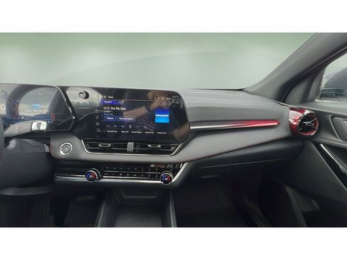 New 2026 Chevrolet Equinox RS w/ Convenience Package III AWD/4WD image 17