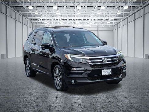 Used 2016 Honda Pilot Touring image 7