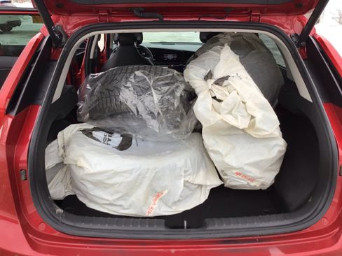 Used 2023 Kia Niro SX Touring image 13