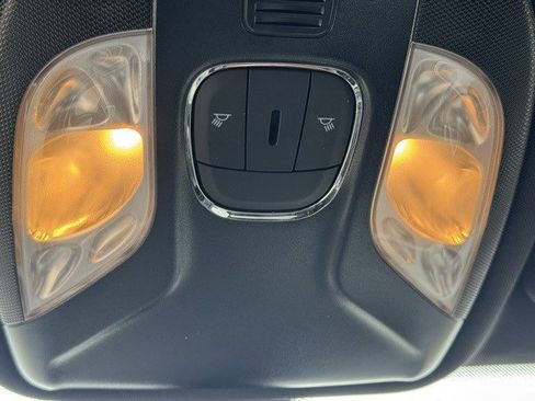 Certified 2025 Jeep Compass Limited image 24