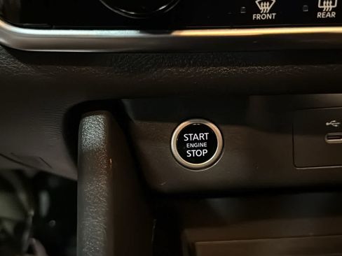 Used 2022 Nissan Rogue SV AWD/4WD image 18