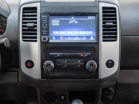 Used 2021 Nissan Frontier SV RWD image 18