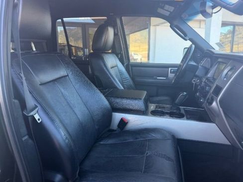 Used 2016 Ford Expedition XLT w/ Equipment Group 202A image 10