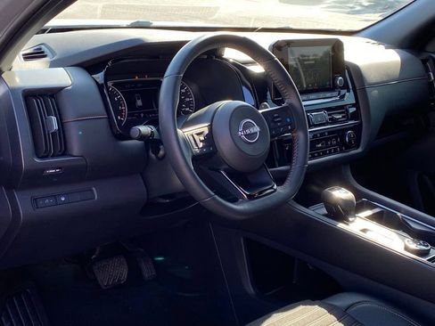 Used 2024 Nissan Pathfinder Rock Creek AWD/4WD image 10