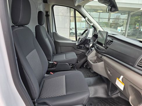 New 2026 Ford Transit 250 148 Medium Roof RWD image 10