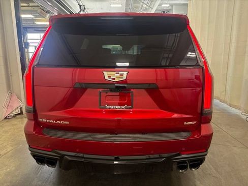 Used 2025 Cadillac Escalade V AWD/4WD image 5