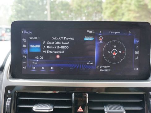 Used 2023 Lexus GX 460 Premium w/ Premium Package image 12