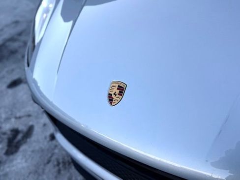 Certified 2022 Porsche Macan image 34