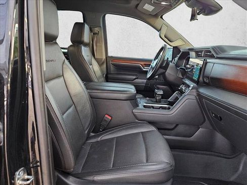 Used 2023 GMC Sierra 1500 Denali w/ Technology Package AWD/4WD image 15