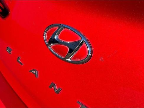 Used 2020 Hyundai Elantra SEL image 14