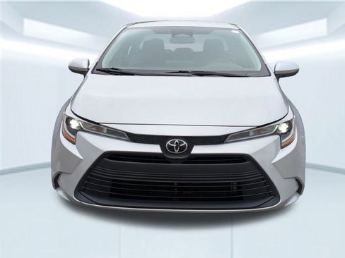 Used 2024 Toyota Corolla LE image 10