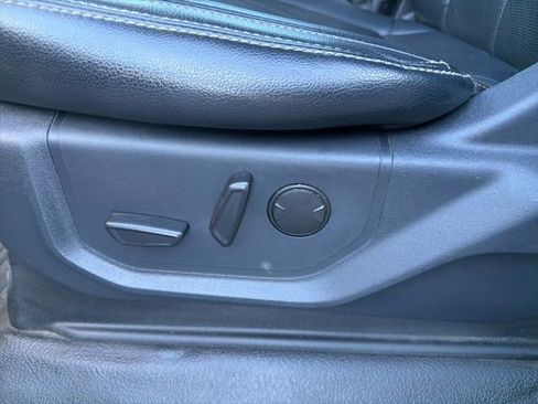 Certified 2022 Ford F250 Lariat w/ Black Appearance Package image 26