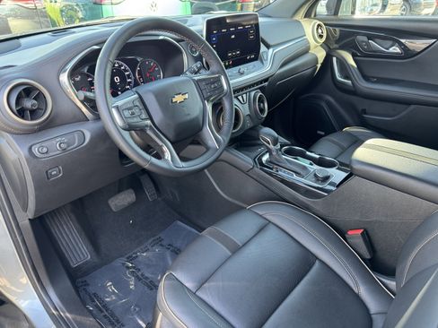 Used 2023 Chevrolet Blazer Premier image 17
