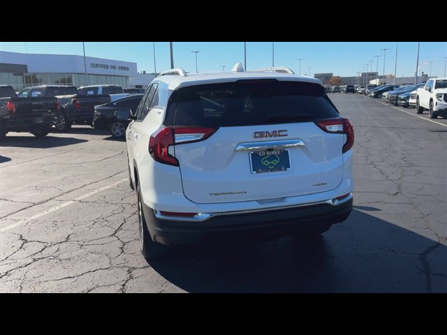 Certified 2023 GMC Terrain SLT AWD/4WD image 7