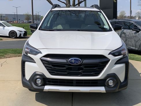 Used 2023 Subaru Outback Limited image 3