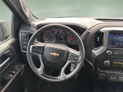 Used 2022 Chevrolet Silverado 2500 LT AWD/4WD image 11