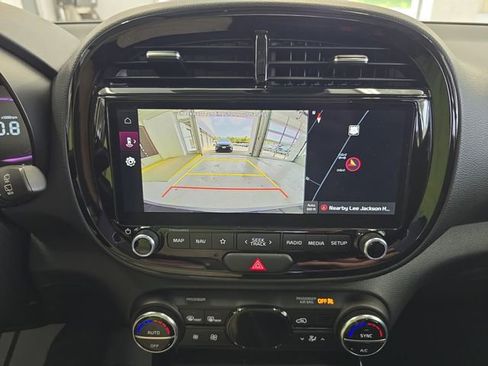 Certified 2023 Kia Soul EX image 18