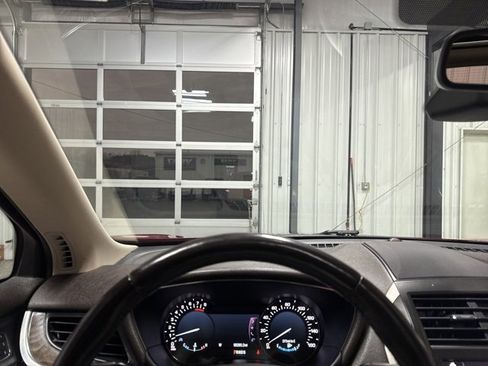 Used 2017 Lincoln MKC Reserve w/ Lincoln MKC Climate Package image 10