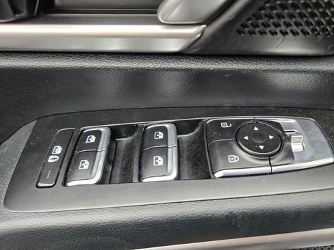 Used 2025 Kia Telluride S AWD/4WD image 36