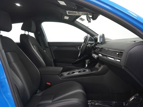 Used 2024 Honda Civic Sport image 11