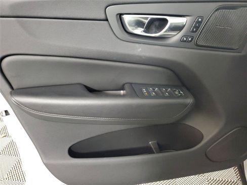 Certified 2023 Volvo XC60 B5 Plus w/ Protection Package Premier FWD image 19