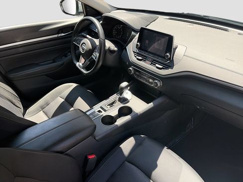 Used 2019 Nissan Altima 2.5 SV FWD image 29