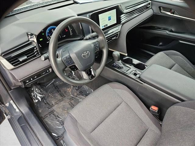 Used 2025 Toyota Camry LE FWD image 12