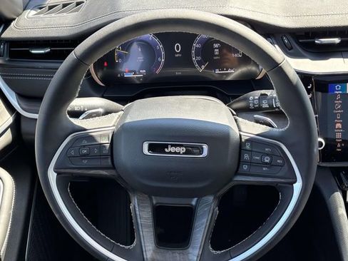 New 2026 Jeep Grand Cherokee Limited AWD/4WD image 11