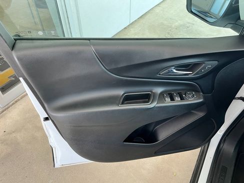 Used 2023 Chevrolet Equinox LT image 16