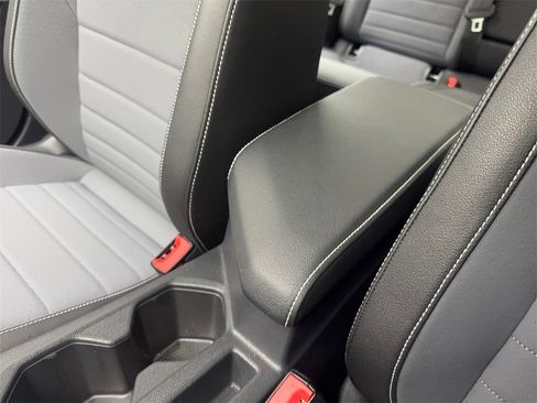 Used 2025 Volkswagen Jetta SE w/ Sunroof Package image 69