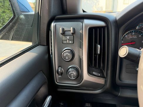 Used 2018 Chevrolet Silverado 1500 LT w/ All Star Edition AWD/4WD image 12