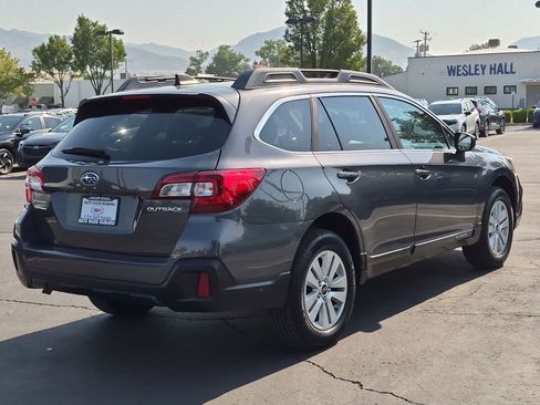 Used 2018 Subaru Outback 2.5i Premium AWD/4WD image 3