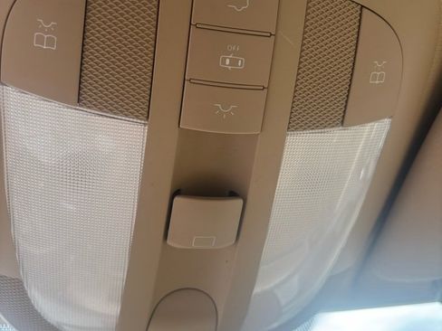 Used 2010 Mercedes-Benz R 350 4MATIC image 20